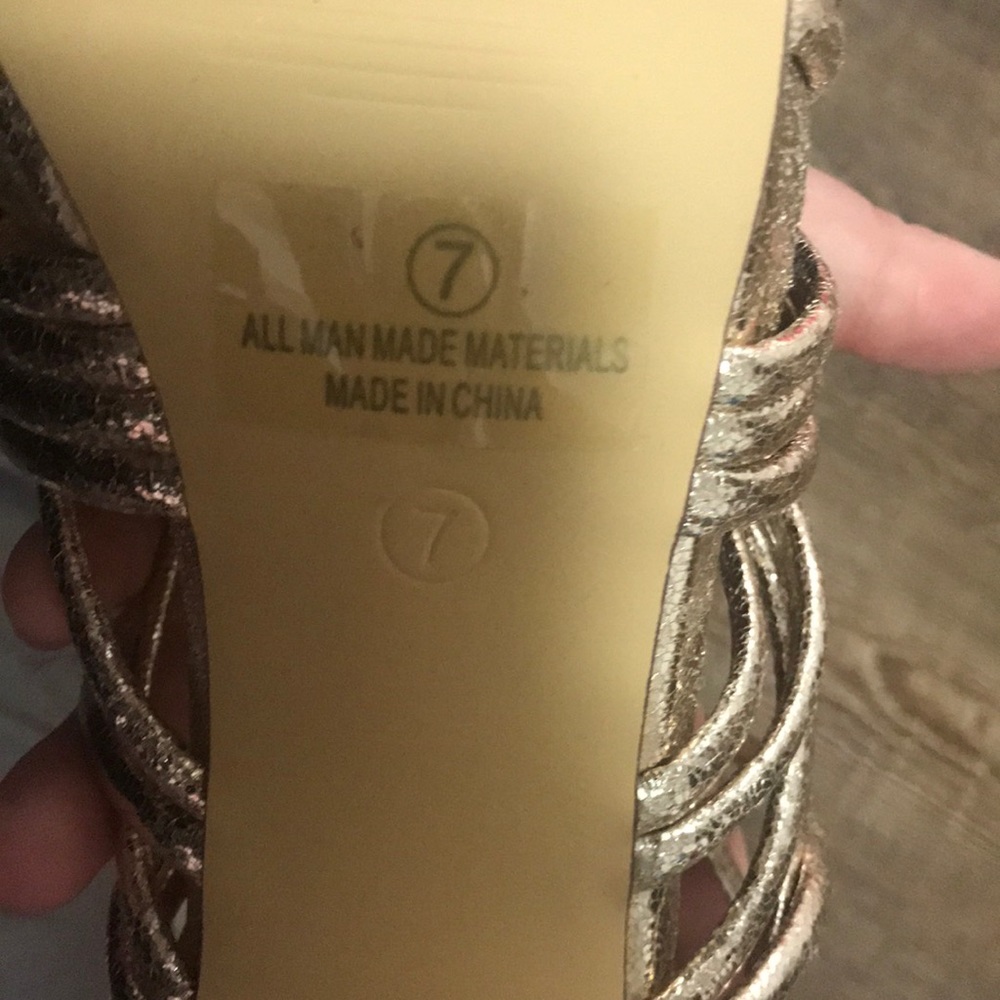 Heels - Picture 6 of 6